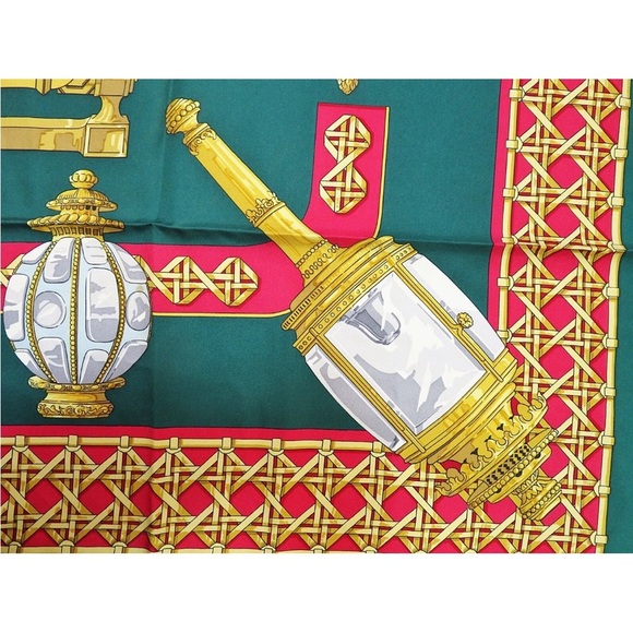 Hermes Green and Gold Carriage Motif Scarf - Picture 5 of 13